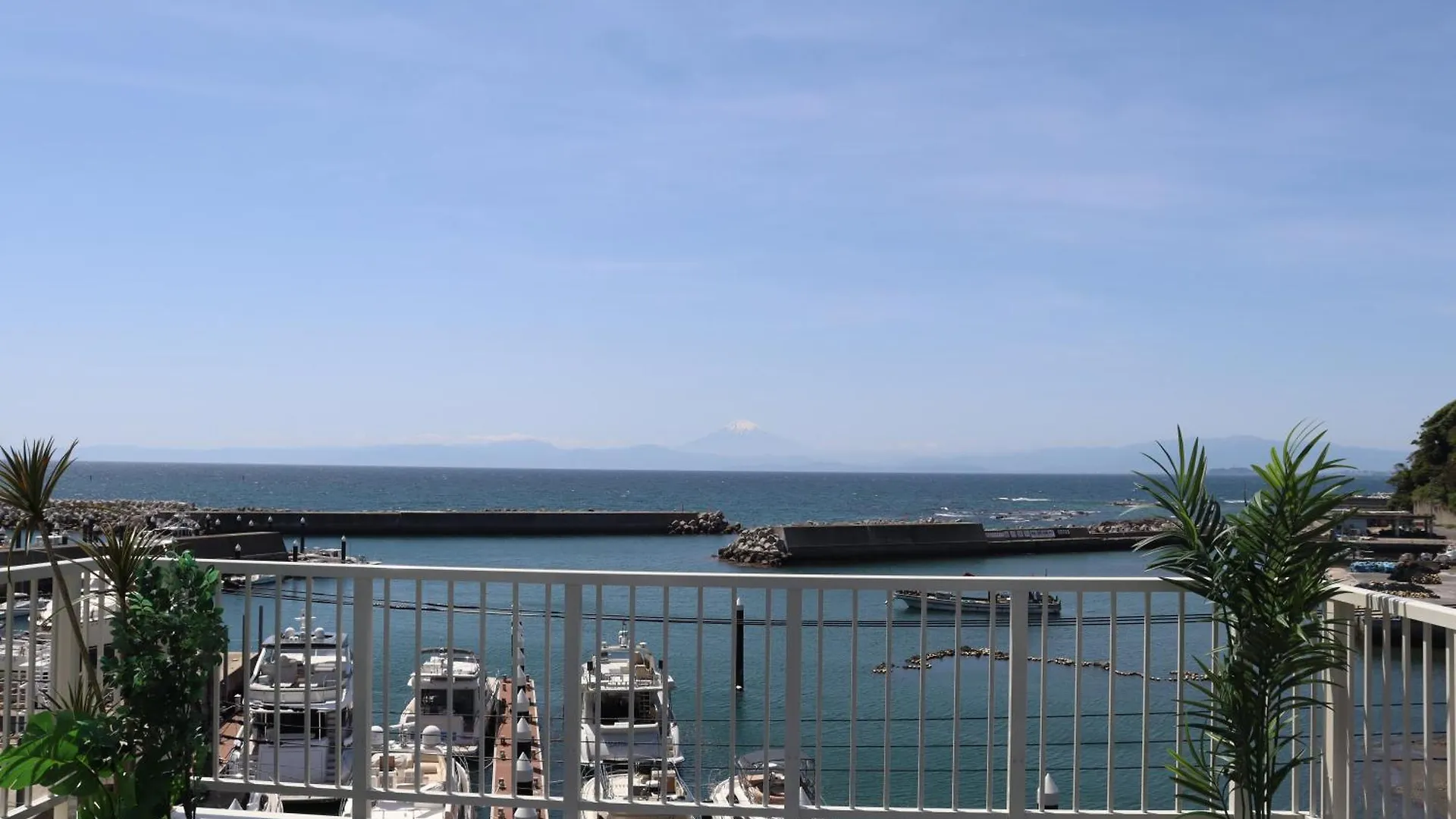 Ashina Bayside Villa Yokosuka